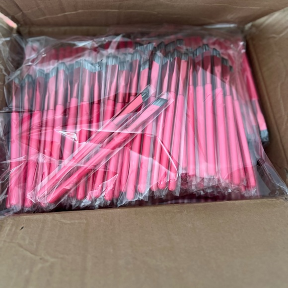 (WHOLESALE 100 PIECES) ANGLE EDGE WILD EYEBROW BRUSH - Picture 7 of 8